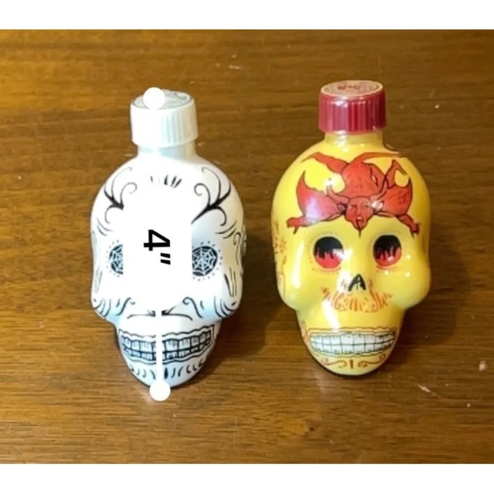 KAH Tequila Skull Bottles Set of 2 EMPTY Mini‎ Collectible Display Bottles